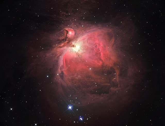 Nébuleuse M42 en Halpha-RVB  photographiée avec le Newton-Cassegrain de 300mm Axis instruments