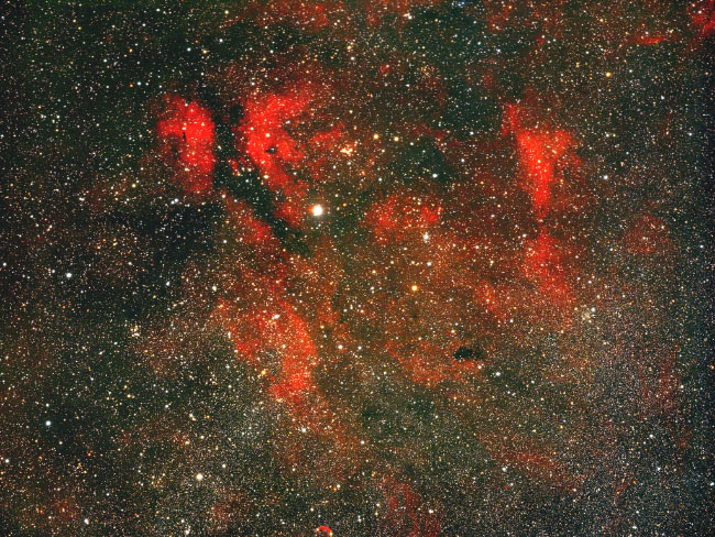 nébulosités autour de l'étoile gamma du Cygne